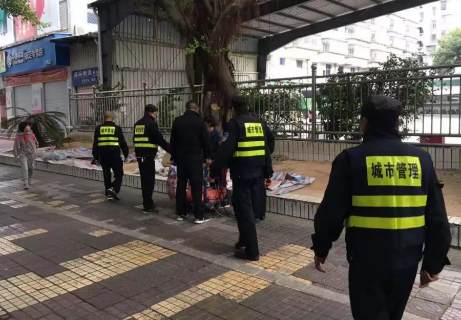 長樂城管全力開展市容環(huán)境整治