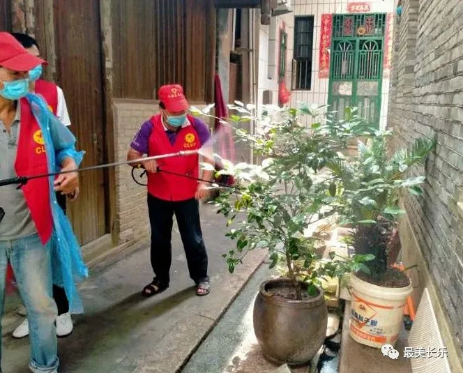 長(zhǎng)樂(lè)街頭再現(xiàn)“紅馬甲”，為了......