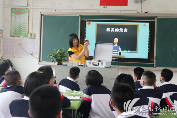 長樂團(tuán)區(qū)委青少年禁毒微課堂走進(jìn)校園