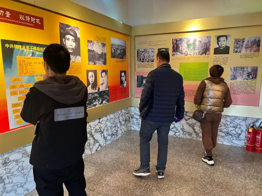 我區(qū)開展“緬懷革命先輩、賡續(xù)紅色基因”暨紀(jì)念陳亨源同志誕辰120周年主題黨日活動