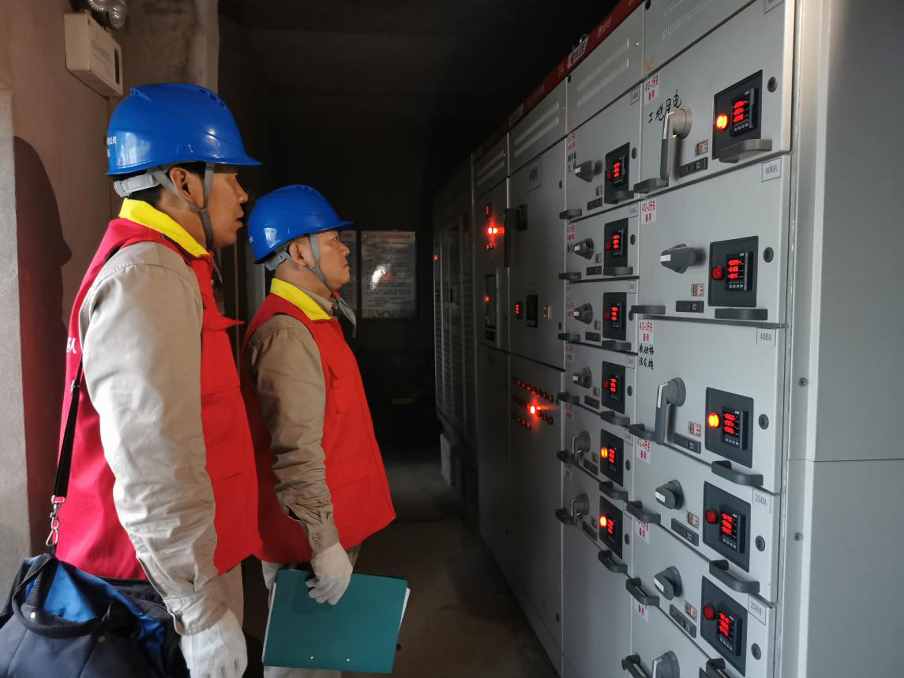 區(qū)供電公司： “黨建+重大保電”為中考保駕護(hù)航