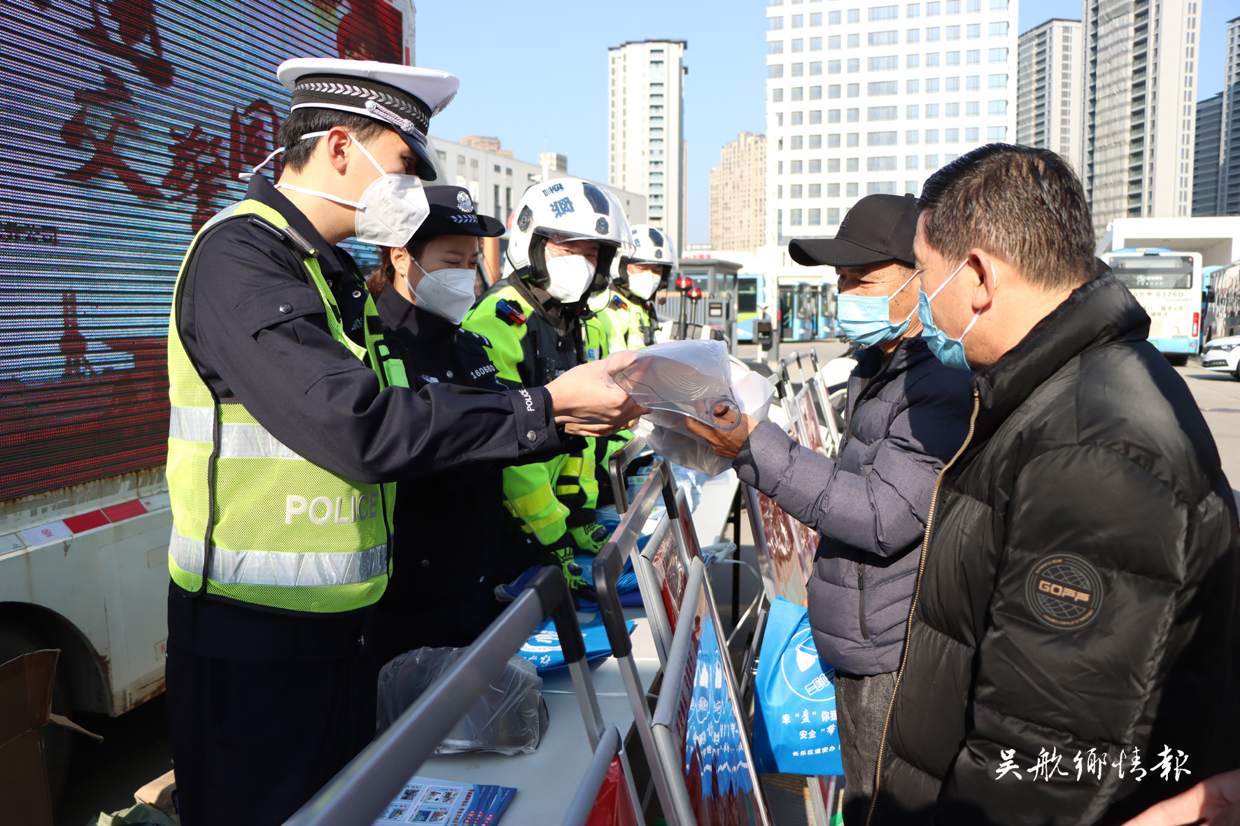平安春運(yùn) 交警同行