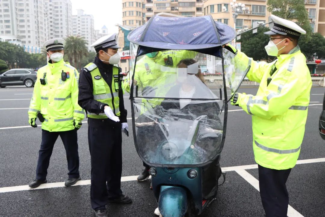 新春走基層丨護航春運，長樂交警火力全開！