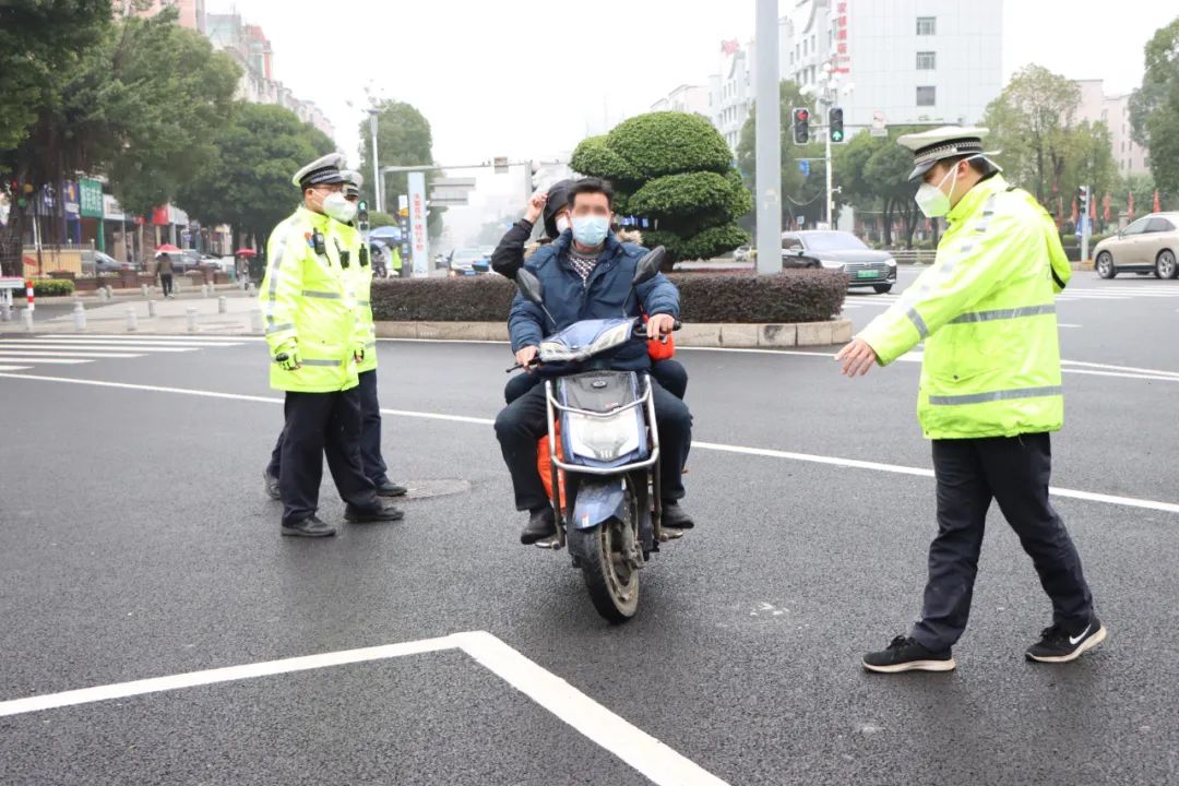新春走基層丨護航春運，長樂交警火力全開！