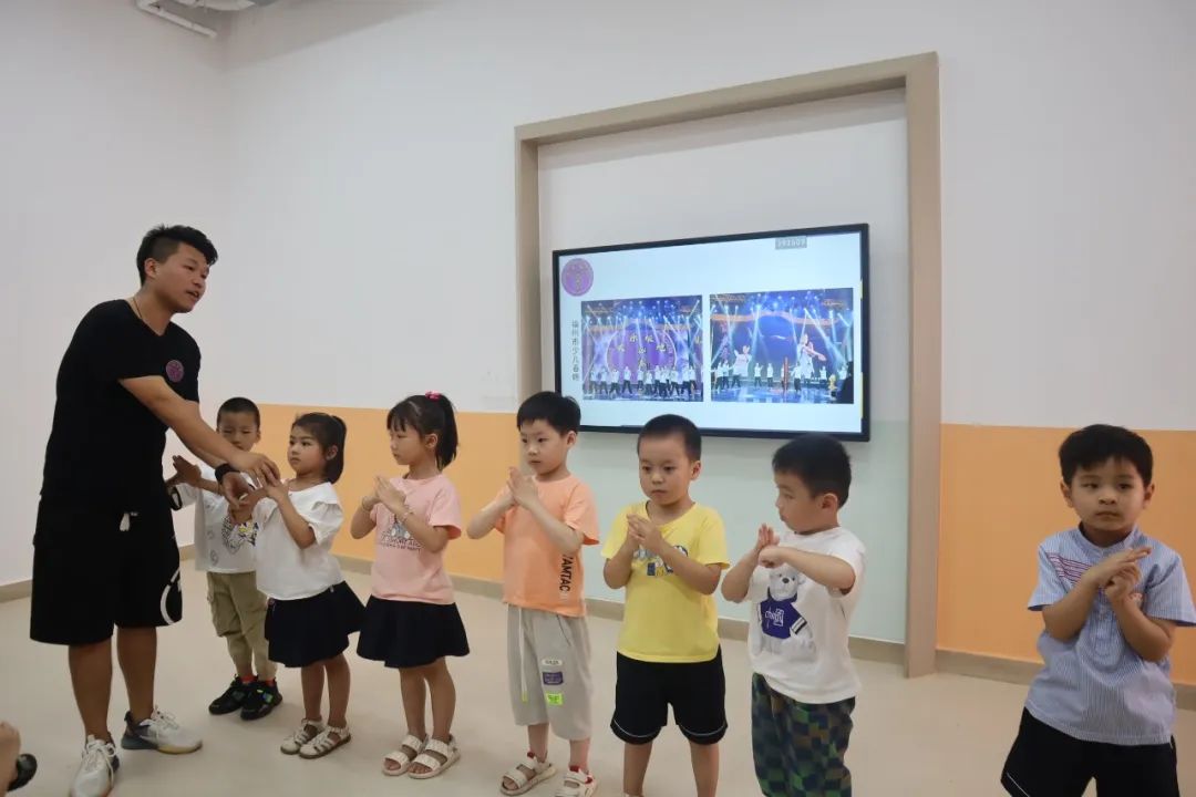 黃發(fā)垂髫，怡然自樂！長(zhǎng)樂這份民政工作答卷很溫暖！