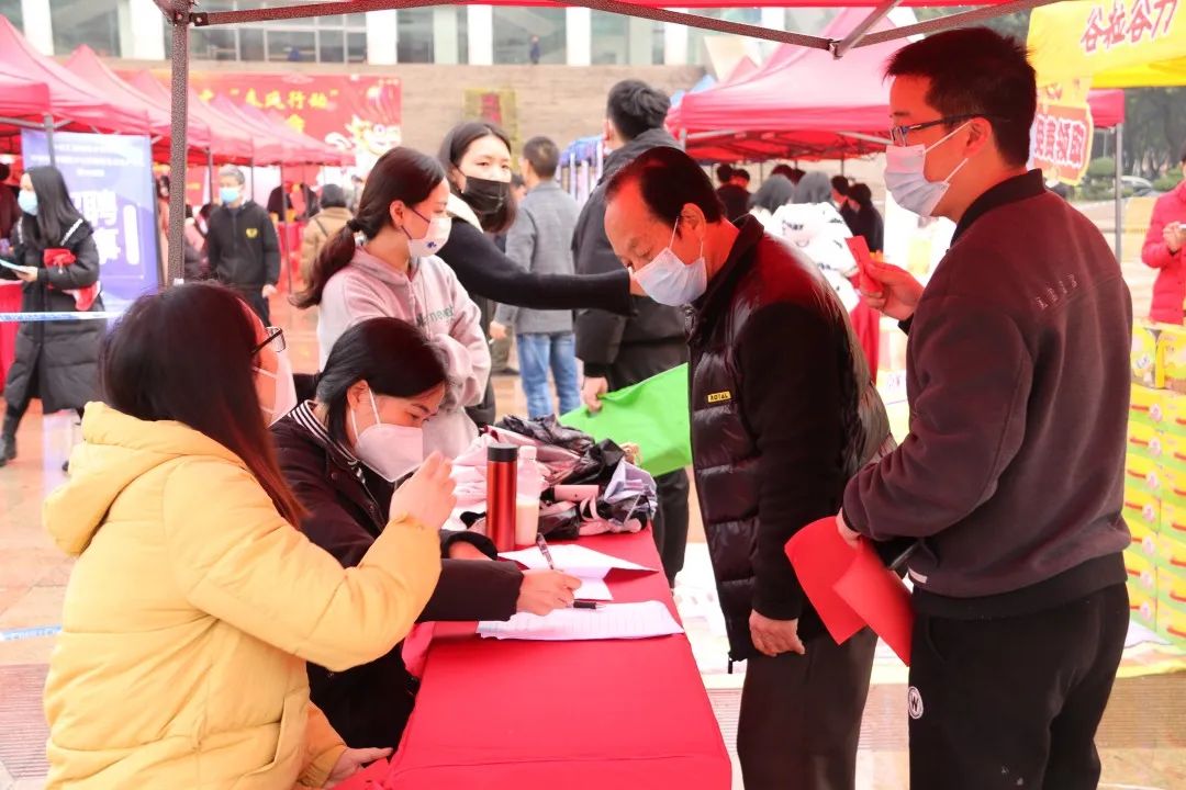 60多家企業(yè)！6000余個(gè)崗位！今天這場(chǎng)招聘會(huì)“供需兩旺”！