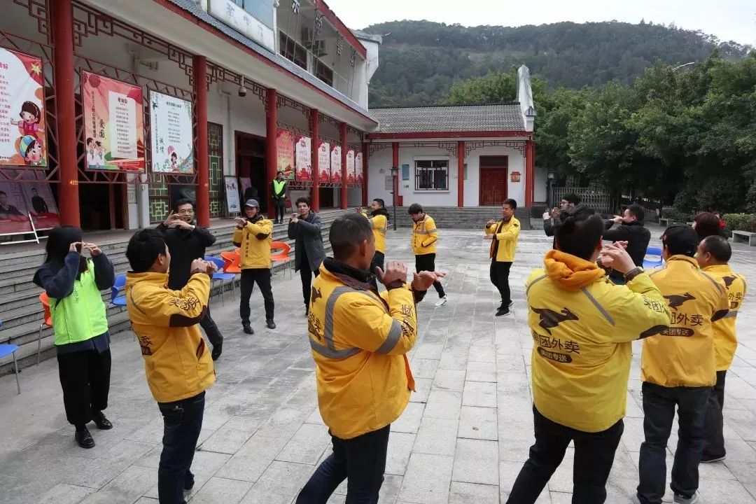 “青”聽“新”聲，這份幸福正在派送中......