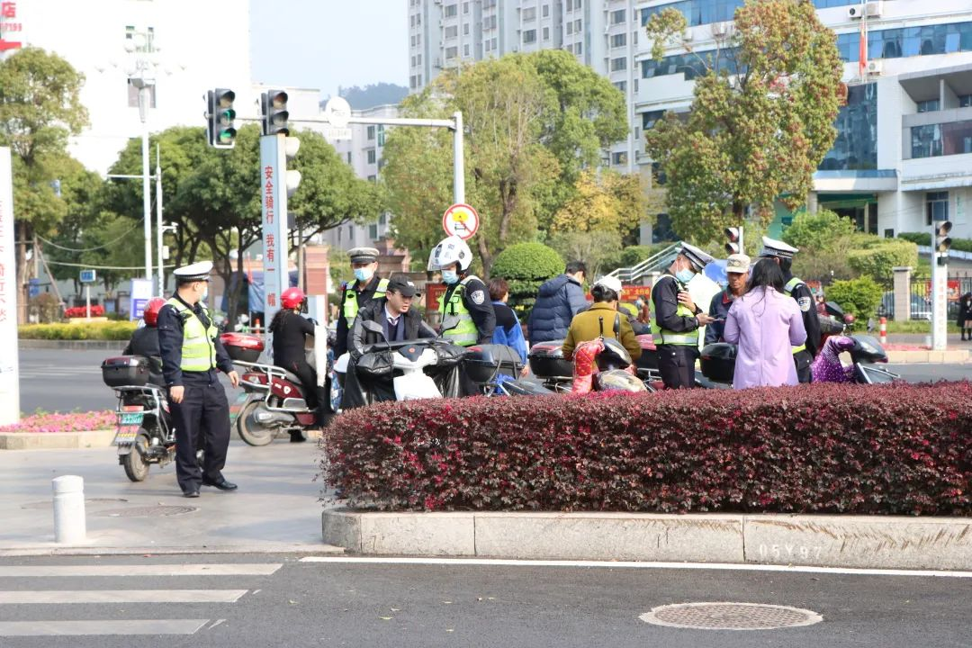 前方高能！長(zhǎng)樂開啟“空中巡邏” 交通違法“秒取證”……