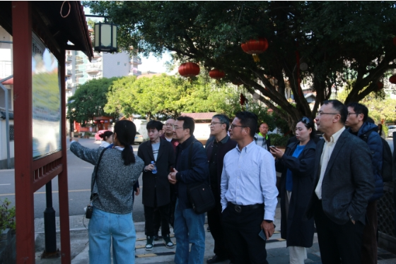 家門口掛上“專家號(hào)”，名醫(yī)組團(tuán)來航送健康！