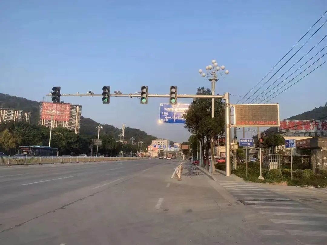 我區(qū)新增電子違法抓拍設(shè)備，專拍這些行為...