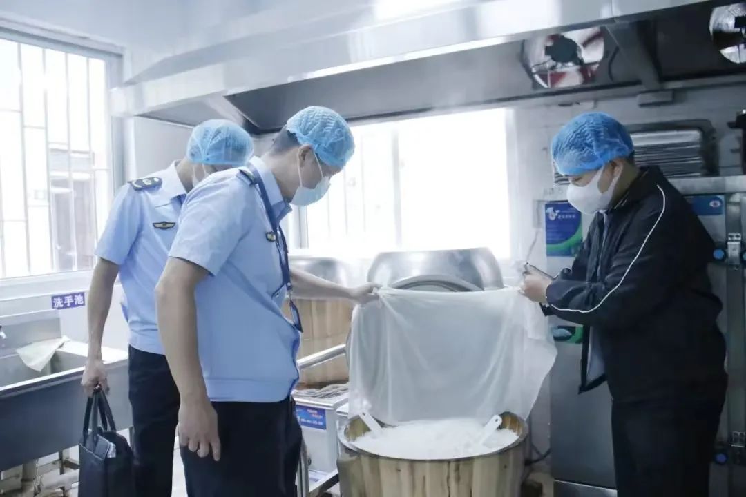 “食”刻監(jiān)管！長樂區(qū)市場監(jiān)管局聚焦校園食品安全不停歇！