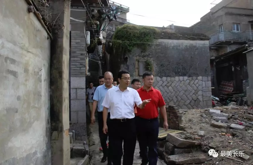 區(qū)領導開展“不忘初心、牢記使命”主題教育歷史文化名鎮(zhèn)調研活動