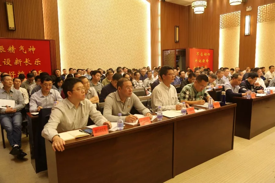 如何繼續(xù)當好經濟發(fā)展排頭兵，區(qū)領導提出這些要求……