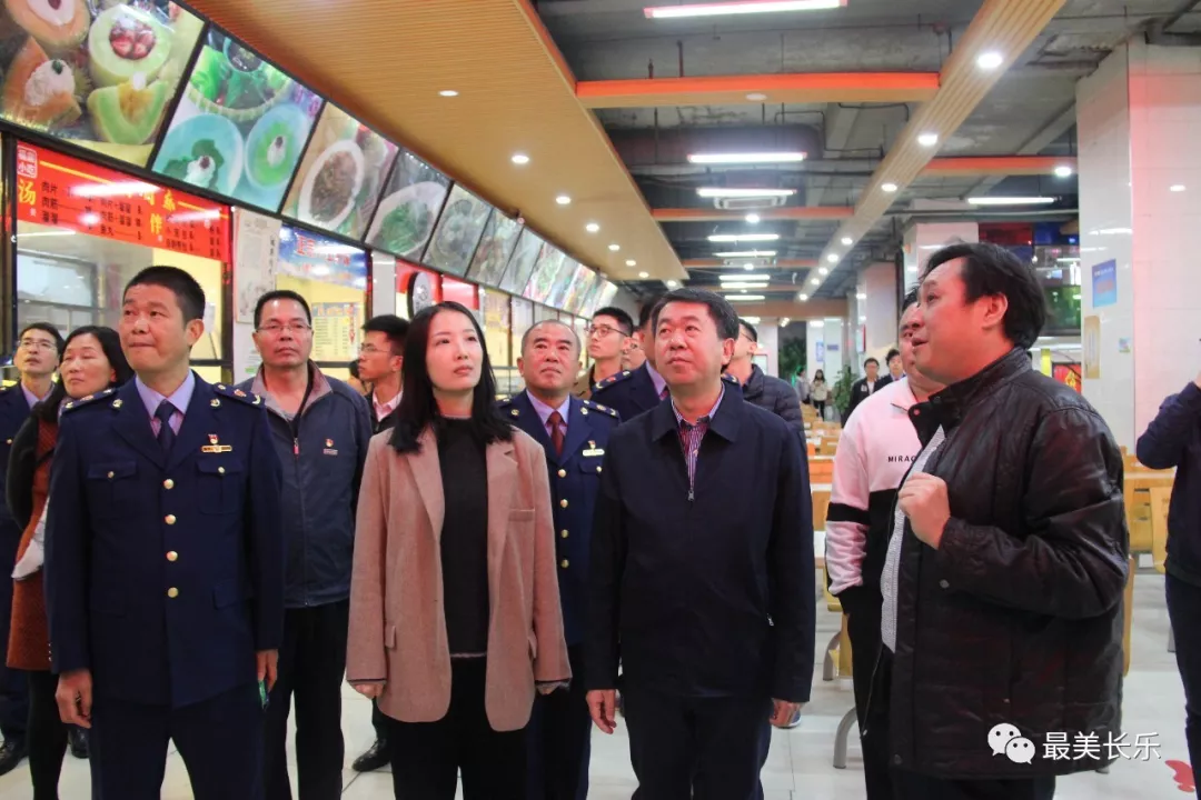 區(qū)領(lǐng)導(dǎo)專題調(diào)研食品安全工作