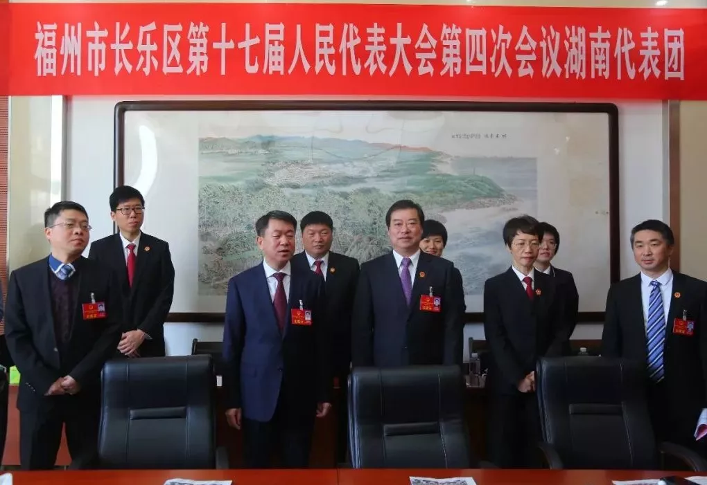 區(qū)領(lǐng)導(dǎo)看望人大代表：共同議大事、謀良策、聚共識
