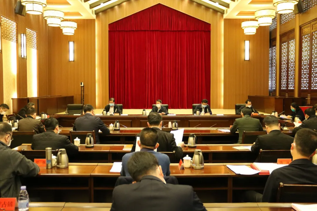 區(qū)委常委會會議召開，傳達學習貫徹習近平總書記重要講話重要指示精神