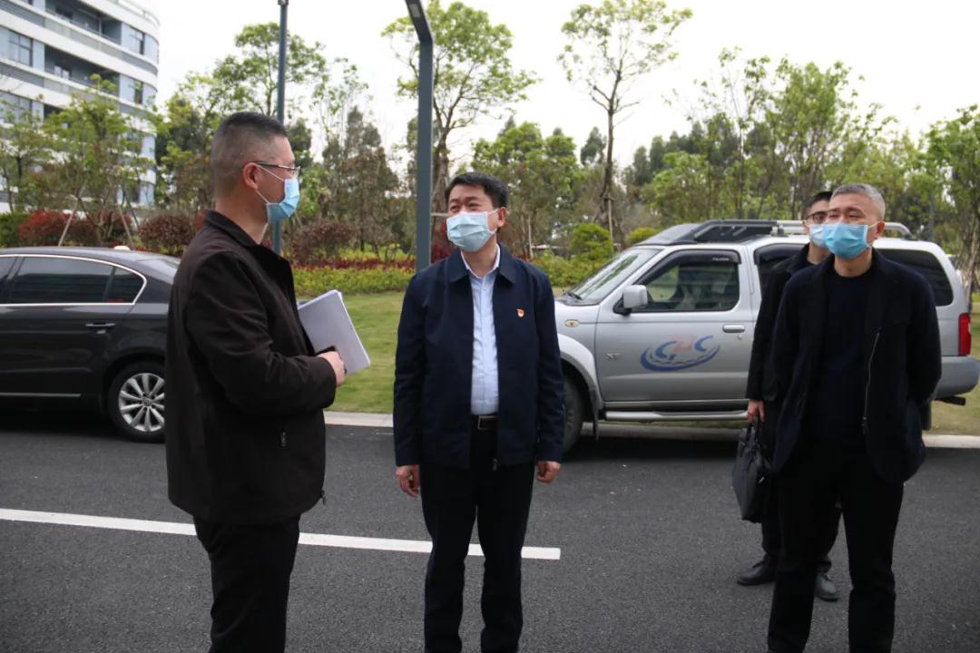 區(qū)領導檢查境外返鄉(xiāng)人員健康管理工作