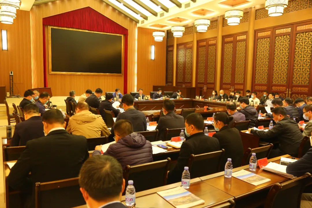 區(qū)委常委會(huì)會(huì)議召開，傳達(dá)學(xué)習(xí)貫徹習(xí)近平總書記重要講話精神和回信精神
