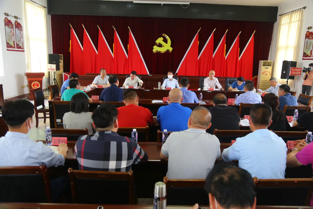 何杰民走訪調研文嶺鎮(zhèn)“雙百雙千”增產增效、“抓項目促跨越”工作