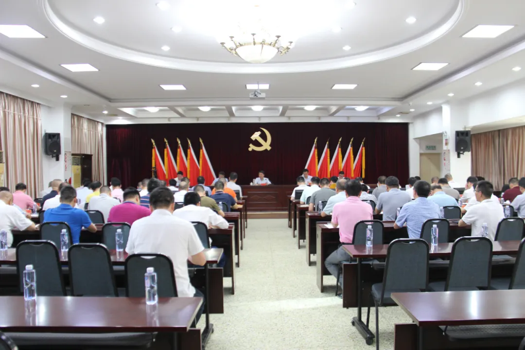 改到位改徹底！區(qū)領(lǐng)導(dǎo)現(xiàn)場推動(dòng)房屋結(jié)構(gòu)安全隱患排查整治工作