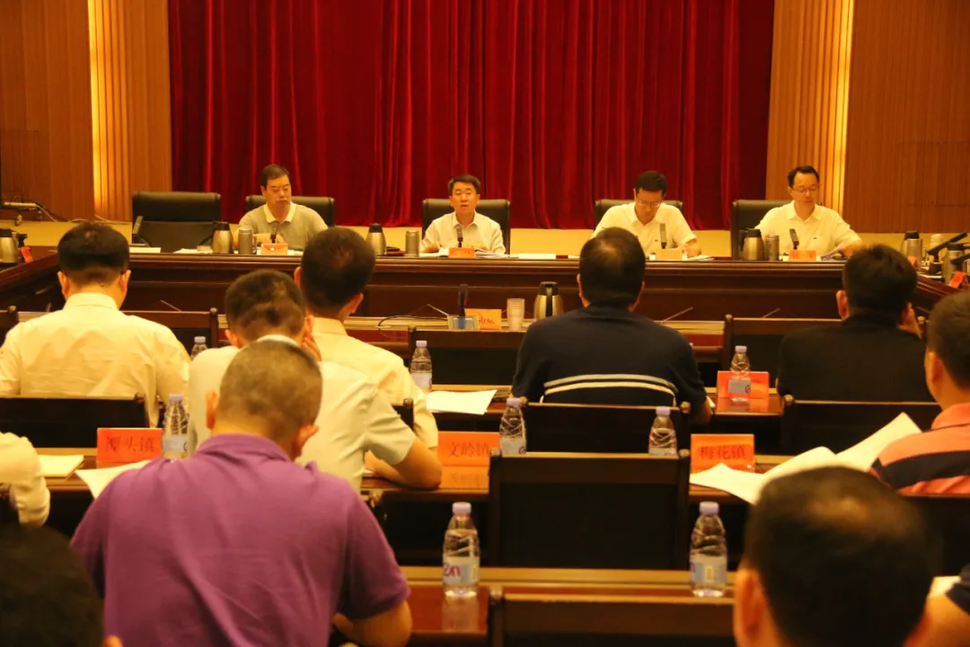區(qū)委常委會會議召開，傳達學(xué)習(xí)習(xí)近平總書記重要講話精神
