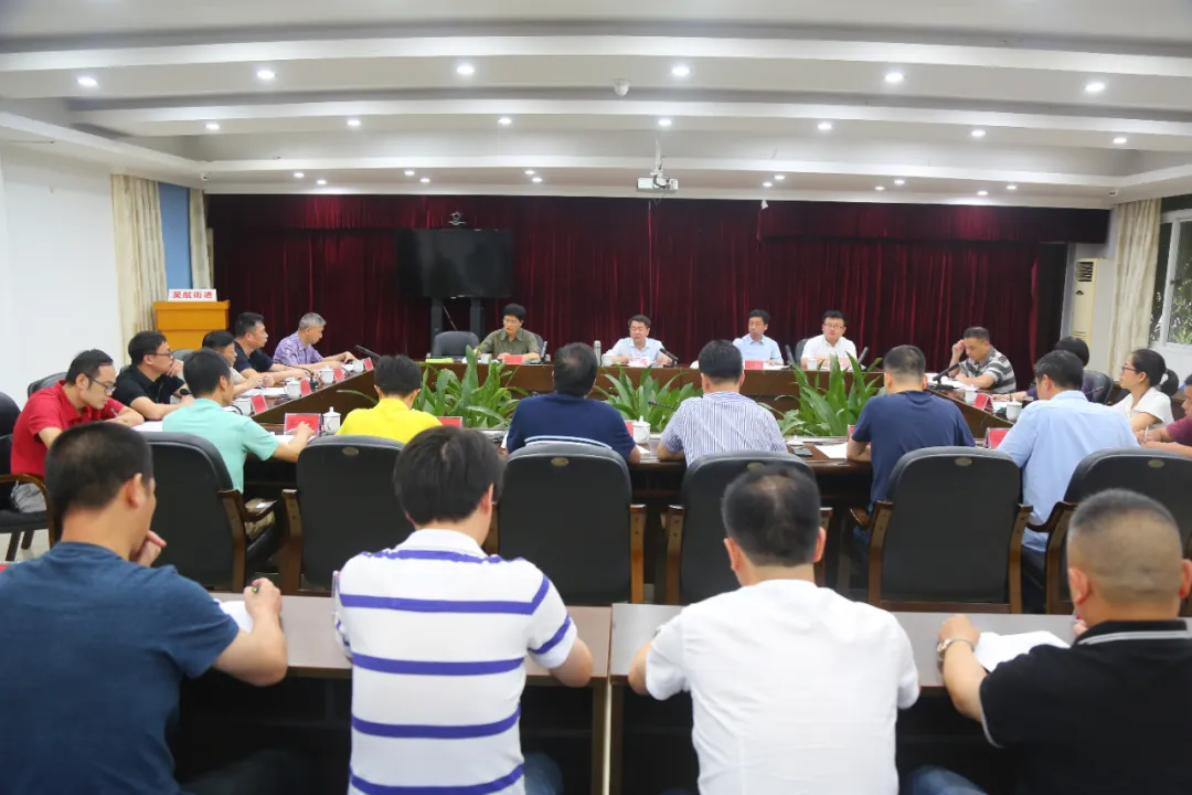 何杰民調(diào)研“雙百雙千”增產(chǎn)增效、“抓項目促跨越”工作
