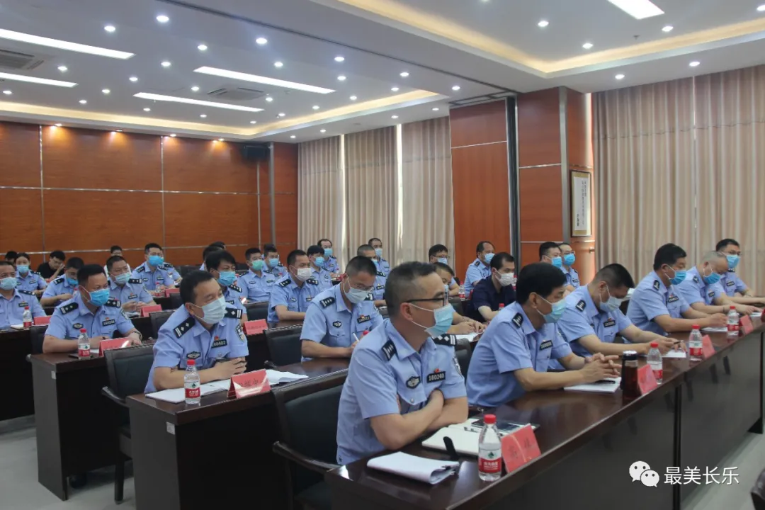 如何進(jìn)一步推動公安工作，何杰民強(qiáng)調(diào)了……