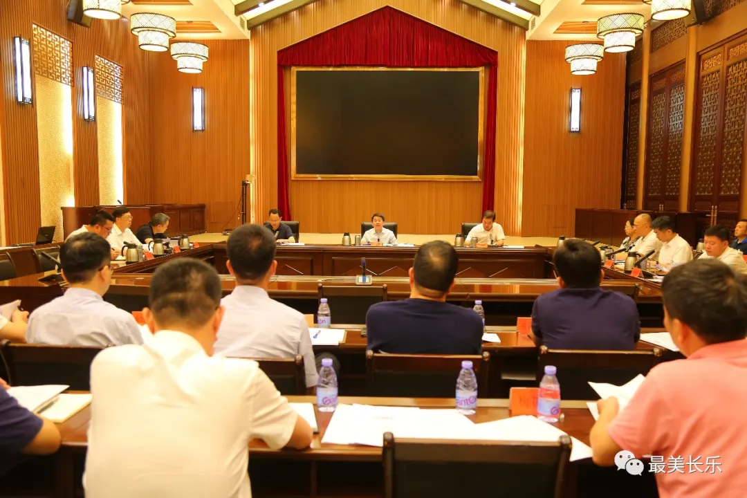 區(qū)委常委會(huì)會(huì)議召開，傳達(dá)學(xué)習(xí)貫徹習(xí)近平總書記重要講話精神重要文章精神