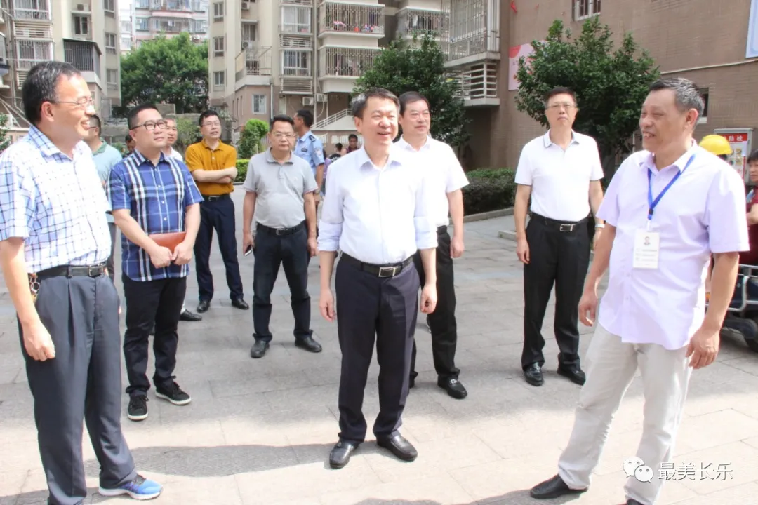 何杰民帶隊(duì)現(xiàn)場(chǎng)推動(dòng)文明城市創(chuàng)建工作