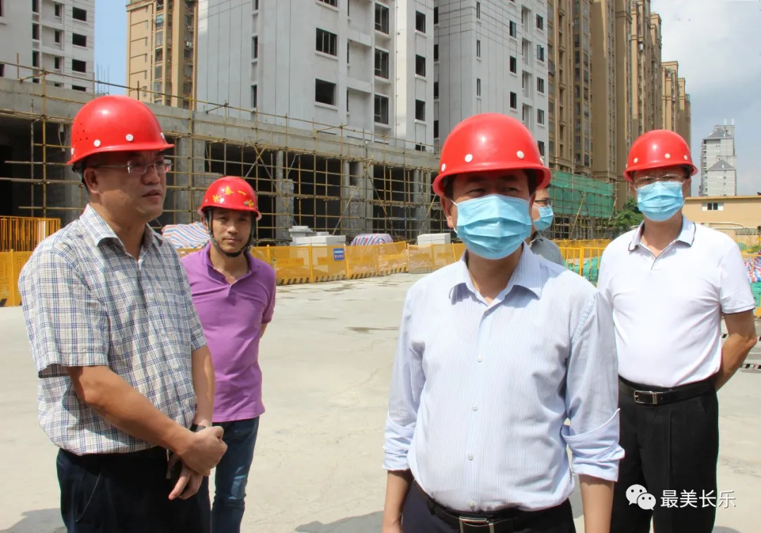 何杰民帶隊(duì)現(xiàn)場(chǎng)推動(dòng)文明城市創(chuàng)建工作