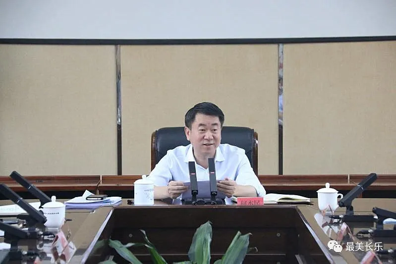 如何防范重特大生產(chǎn)安全事故，區(qū)委書記何杰民強調(diào)這樣做……