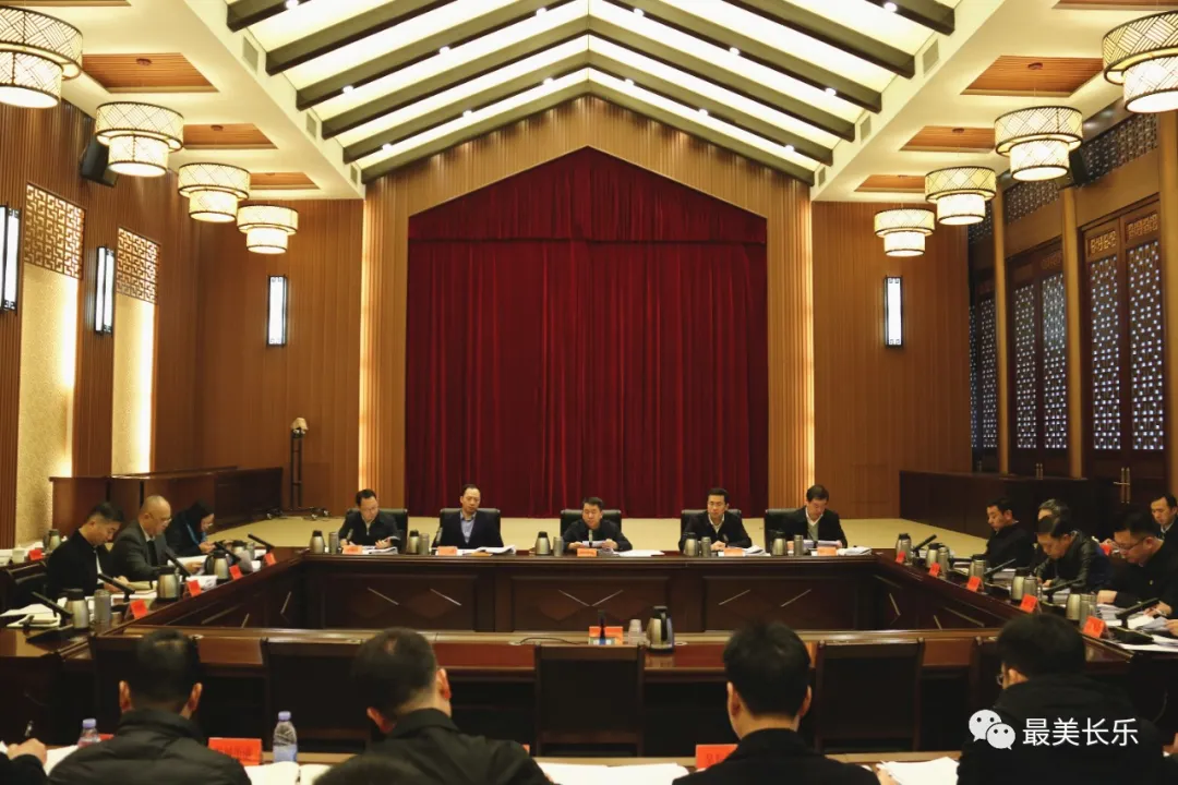 區(qū)委常委會(huì)召開會(huì)議 傳達(dá)學(xué)習(xí)貫徹習(xí)近平總書記重要講話精神