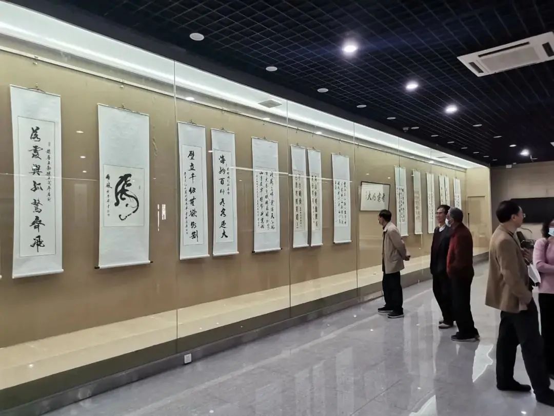 陳榮華書法作品展揭幕儀式在區(qū)博物館舉行