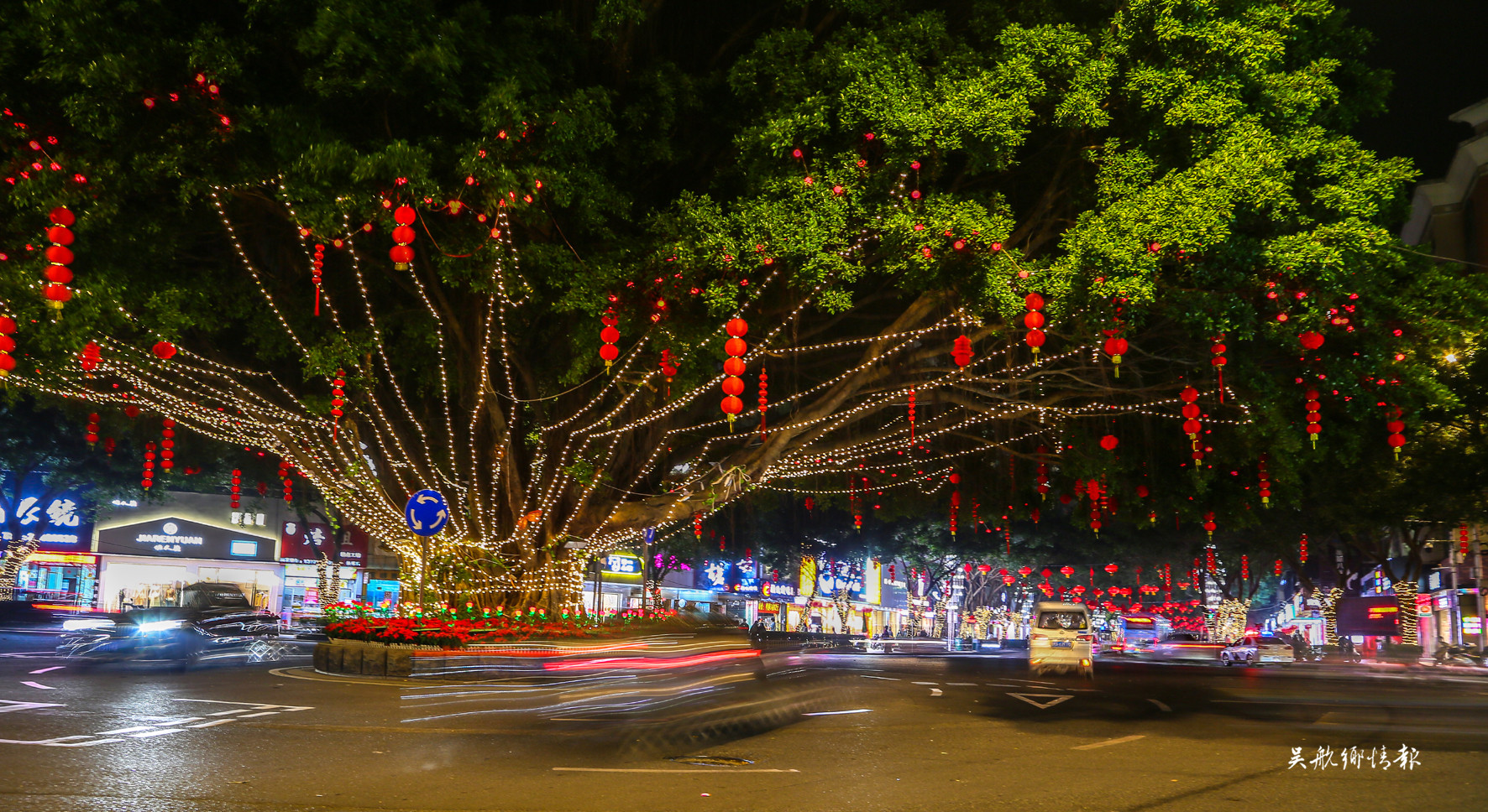 【網(wǎng)絡(luò)中國節(jié)·春節(jié)】大紅燈籠高高掛 扮靚城市迎春節(jié)