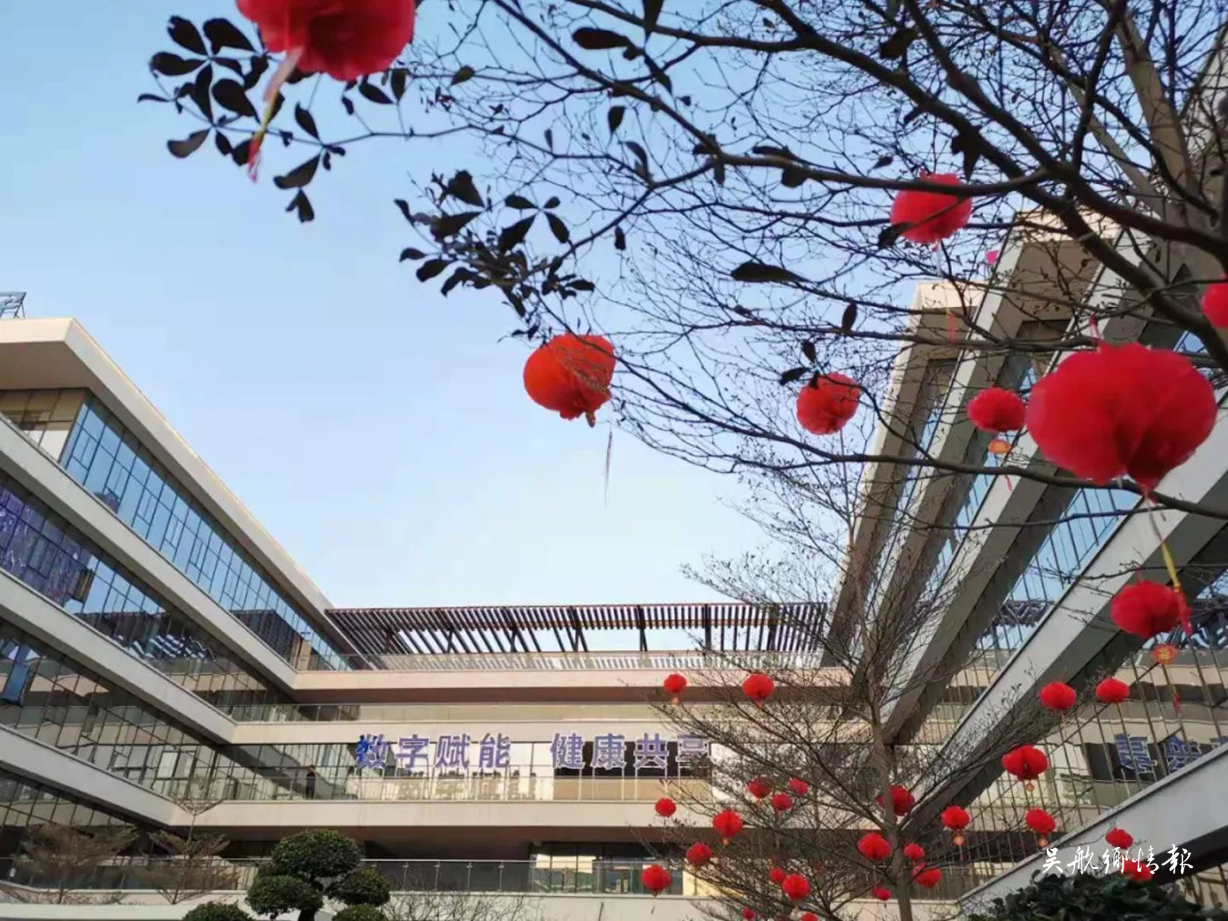 【網(wǎng)絡(luò)中國節(jié)·春節(jié)】大紅燈籠高高掛 扮靚城市迎春節(jié)