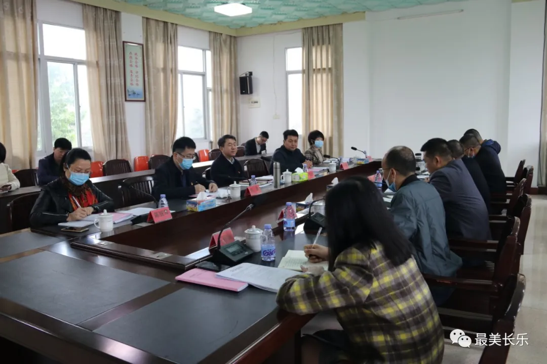 何杰民、蔡勁松分別參加潭頭鎮(zhèn)、吳航街道黨員領(lǐng)導(dǎo)干部民主生活會