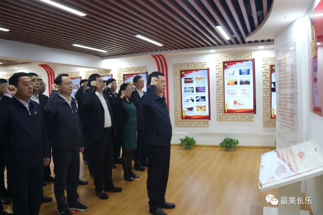 30日，我區(qū)領(lǐng)導(dǎo)干部到這里集體現(xiàn)場(chǎng)學(xué)習(xí)