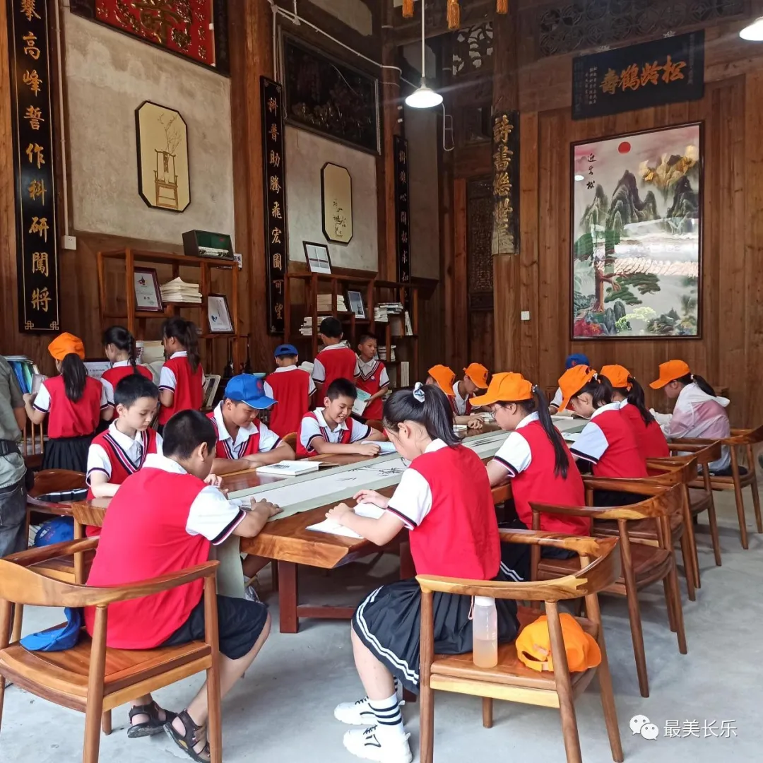 嶼北村大力推進“掃黃打非”聯(lián)絡點 規(guī)范化、標準化建設