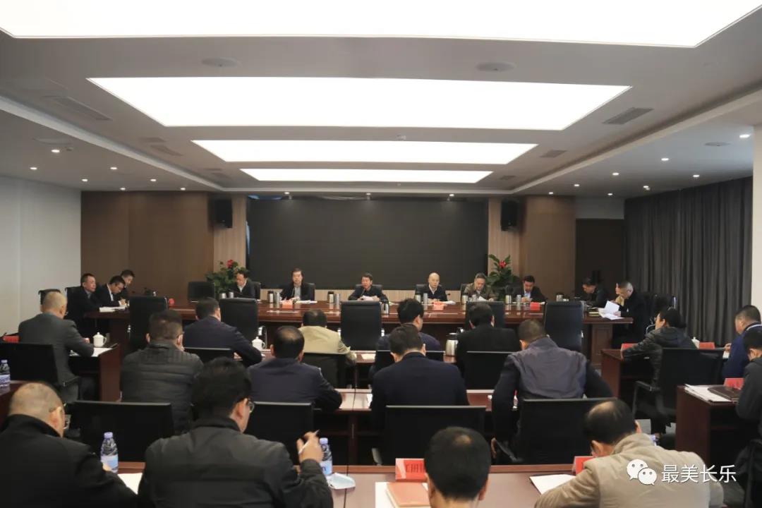 區(qū)委常委會召開會議 傳達學習貫徹習近平總書記重要講話賀信精神
