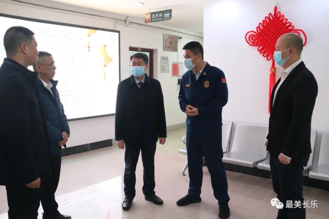 區(qū)領導開展疫情防控暨消防安全檢查工作
