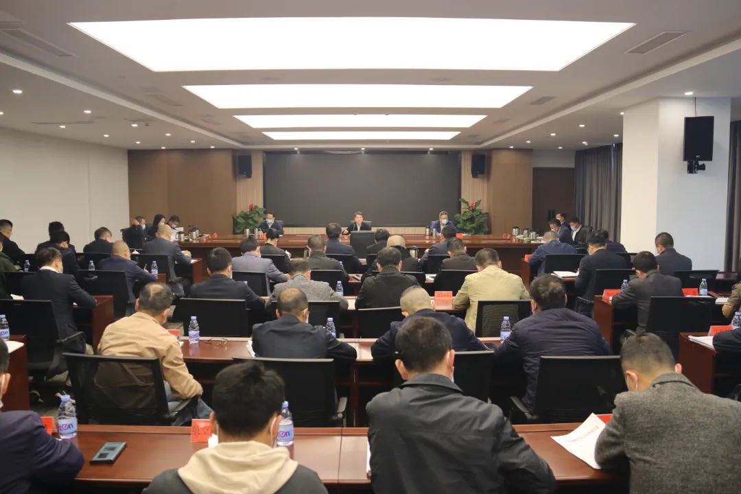 區(qū)委常委會(huì)召開會(huì)議 傳達(dá)學(xué)習(xí)貫徹習(xí)近平總書記重要講話文章精神
