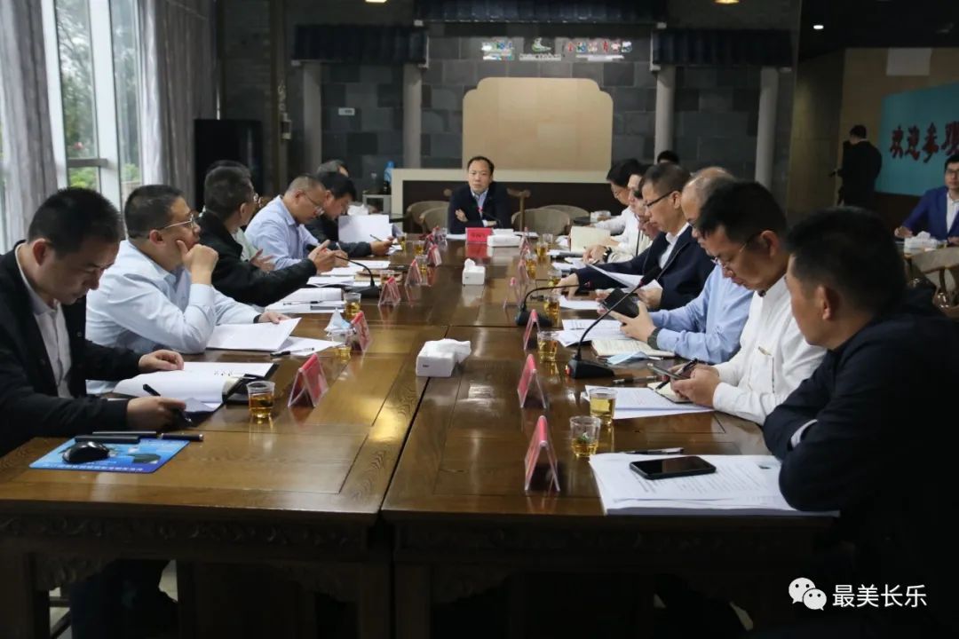 區(qū)領(lǐng)導(dǎo)調(diào)研糧食安全、農(nóng)業(yè)生產(chǎn)、疫情防控及片區(qū)開(kāi)發(fā)工作