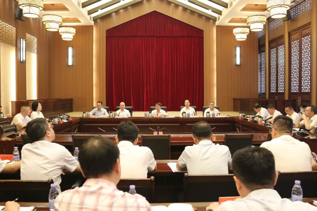 區(qū)委常委會召開會議 傳達(dá)學(xué)習(xí)貫徹習(xí)近平總書記重要講話重要指示重要回信精神