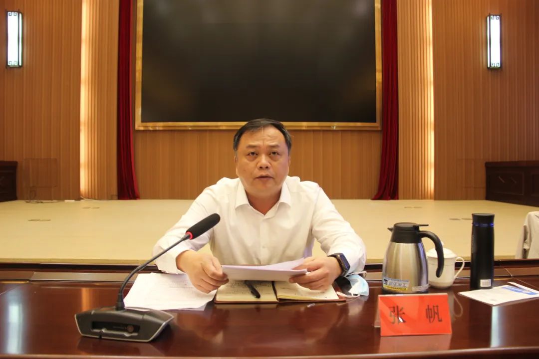 區(qū)委常委會（擴大）會議召開 傳達學(xué)習(xí)貫徹黨的二十大精神