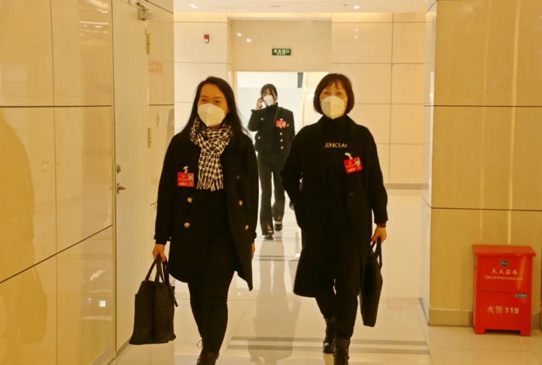 懷揣民聲“有備而來”！人大代表報(bào)到