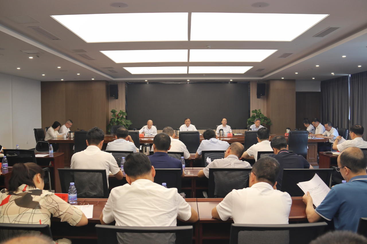 區(qū)委常委會(huì)會(huì)議召開