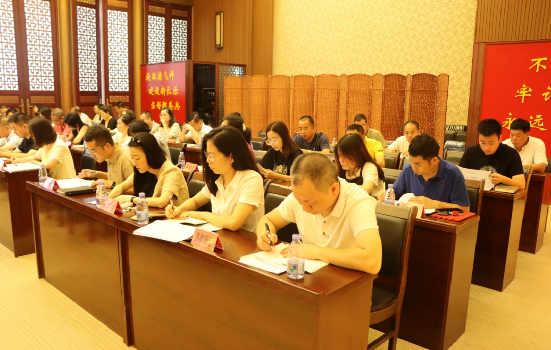 我區(qū)全國文明城市創(chuàng)建工作現(xiàn)場推進會召開
