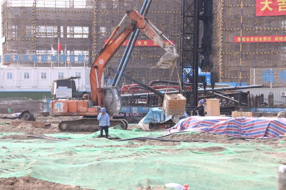【沙場秋點(diǎn)兵】位于濱海新城的福州市第二工人文化宮完成樁基工程，預(yù)計(jì)2021年三季度竣工