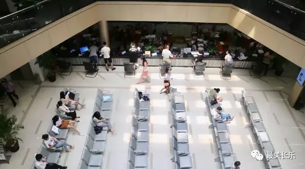 【優(yōu)化營商環(huán)境】暢通資金鏈，讓企業(yè)吃下“定心丸” ?！