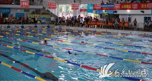 我區(qū)第七屆全民健身運動會‘顧家家居杯’游泳達標賽開賽